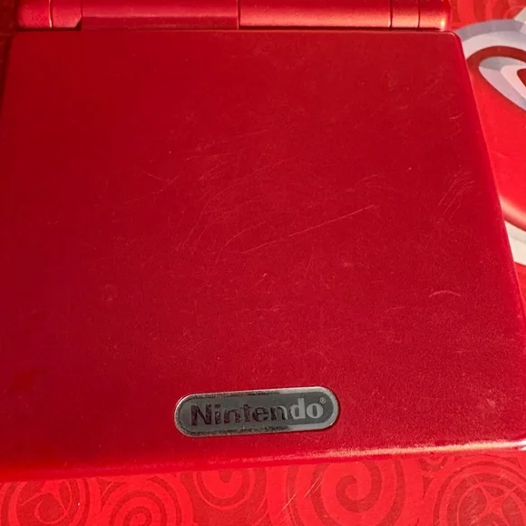 Nintendo Game Boy Advance SP - Bold Crimson